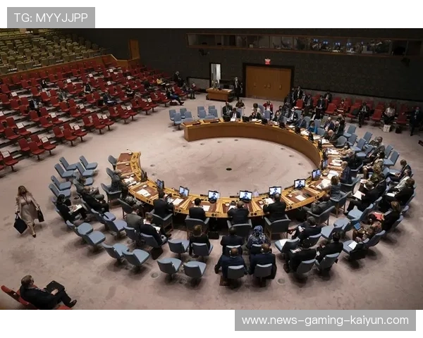 战术会议持续到凌晨:内部气氛紧张到极点 战术会议持续到凌晨:内部气氛紧张到极点